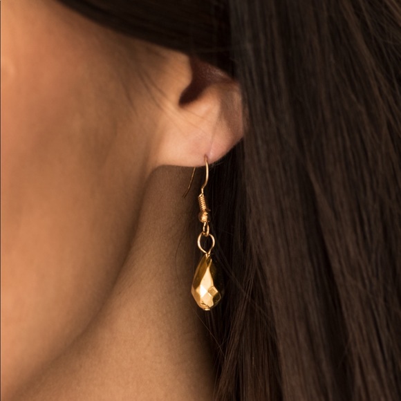 Gold necklace - Picture 2 of 2